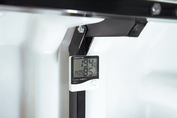 Weather station and lighting lamp